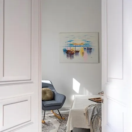 Beautiful Neoclassical House In Rhodes Town וילה עיר רודוס