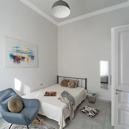 Beautiful Neoclassical House In Rhodes Town Vila